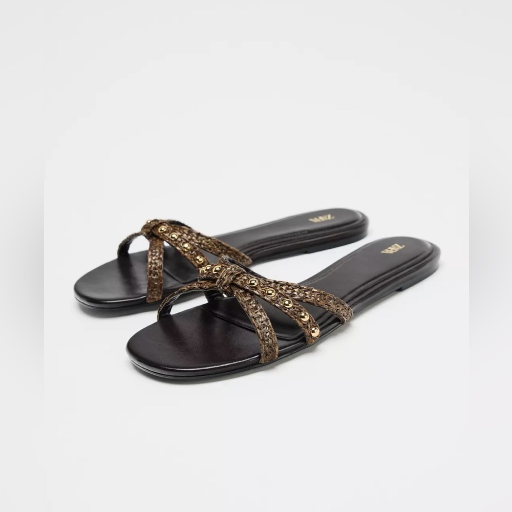 ZARA STUDDED FLAT SANDALS
Color : Brown 
Size: 7.5 - 8